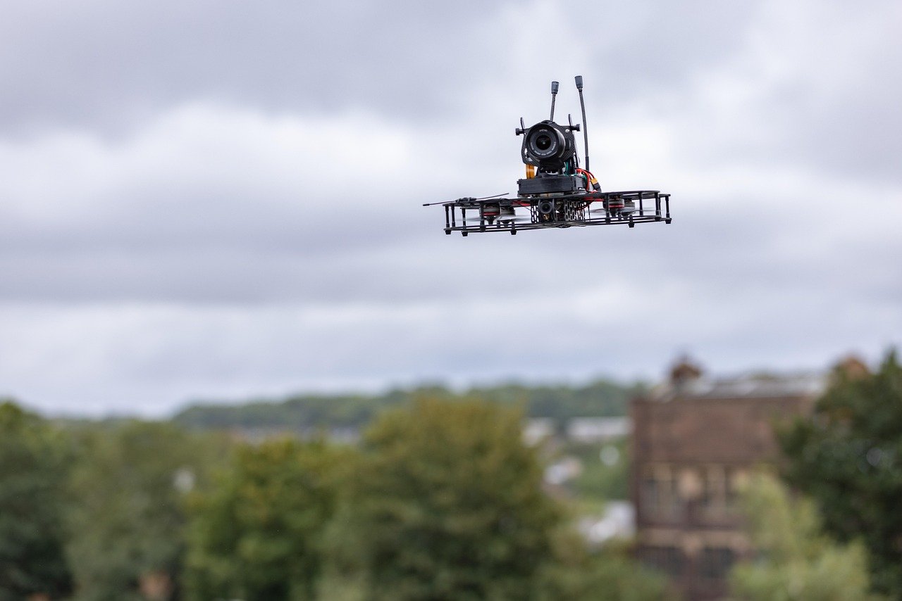 Autonomous Weapons: The Ethics of AI Warfare (image credits: pixabay)