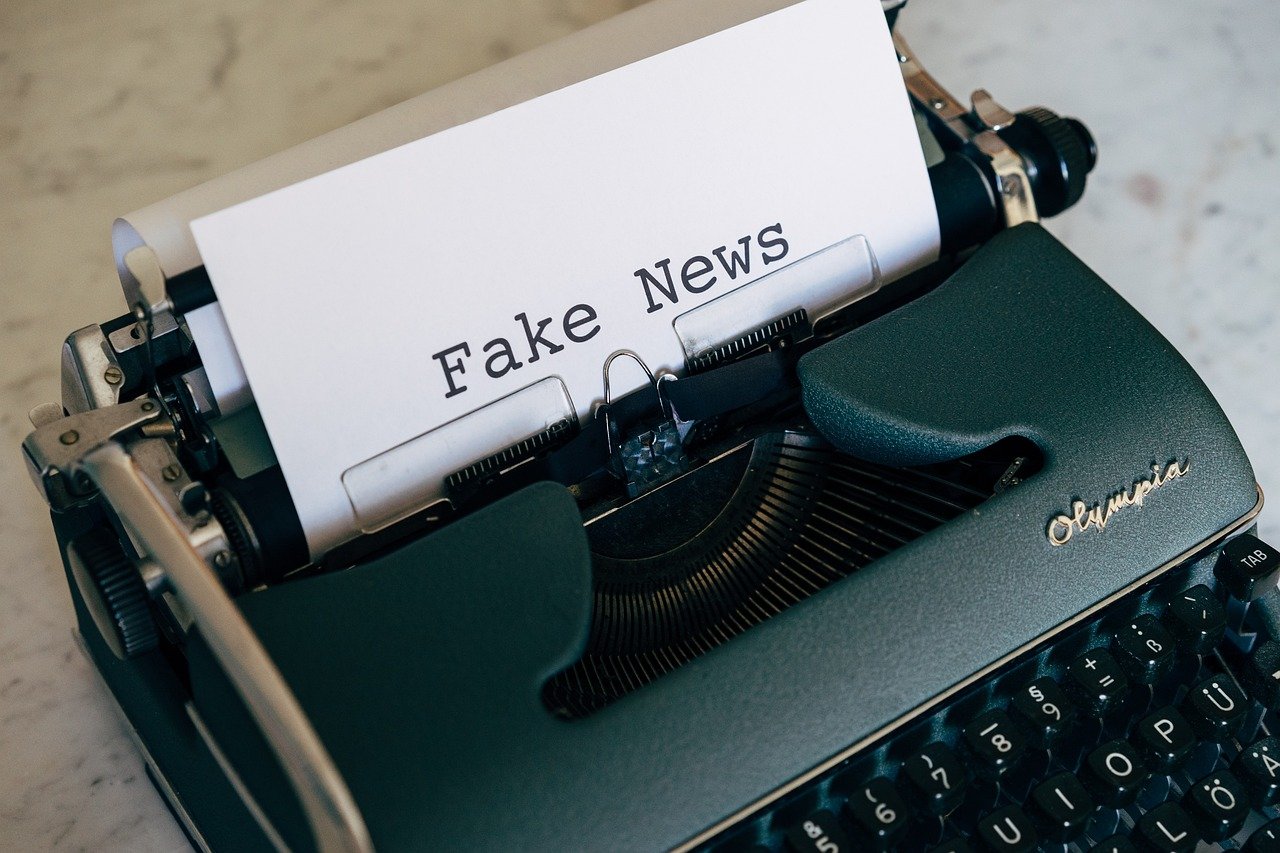 The Viral Power of Misinformation (image credits: pixabay)