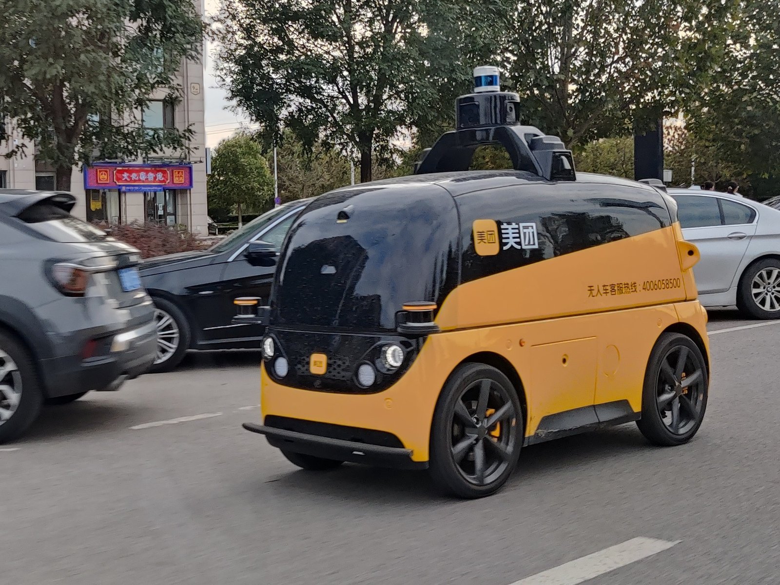 The Rise of Autonomous Vehicles (image credits: wikimedia)
