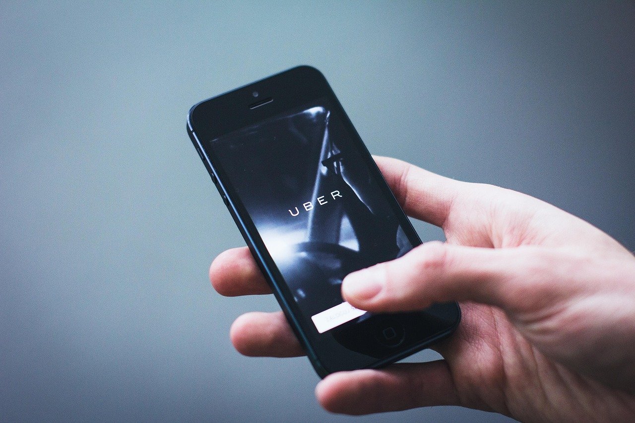 Makers and Movers: The Key Players Shaping the Future (image credits: pixabay)