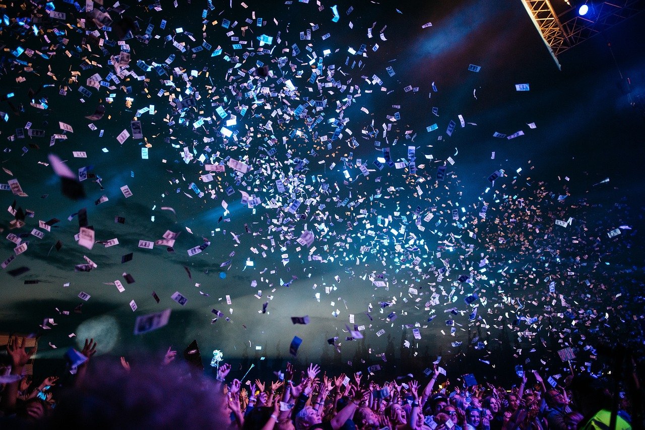 Enhancing Live Performances with AI (image credits: pixabay)