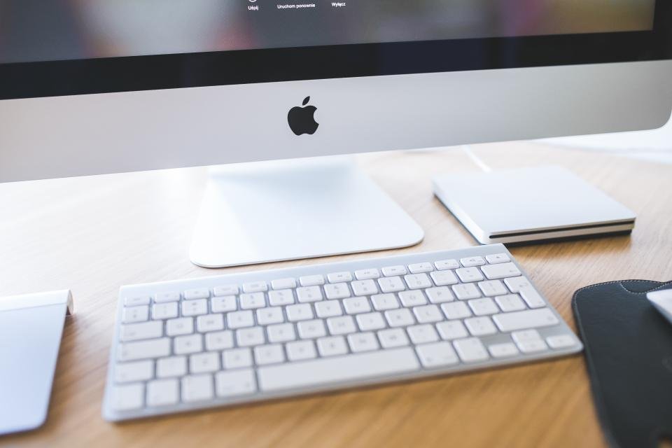 Tech Gadgets May Finally Get Cheaper (image credits: stocksnap)