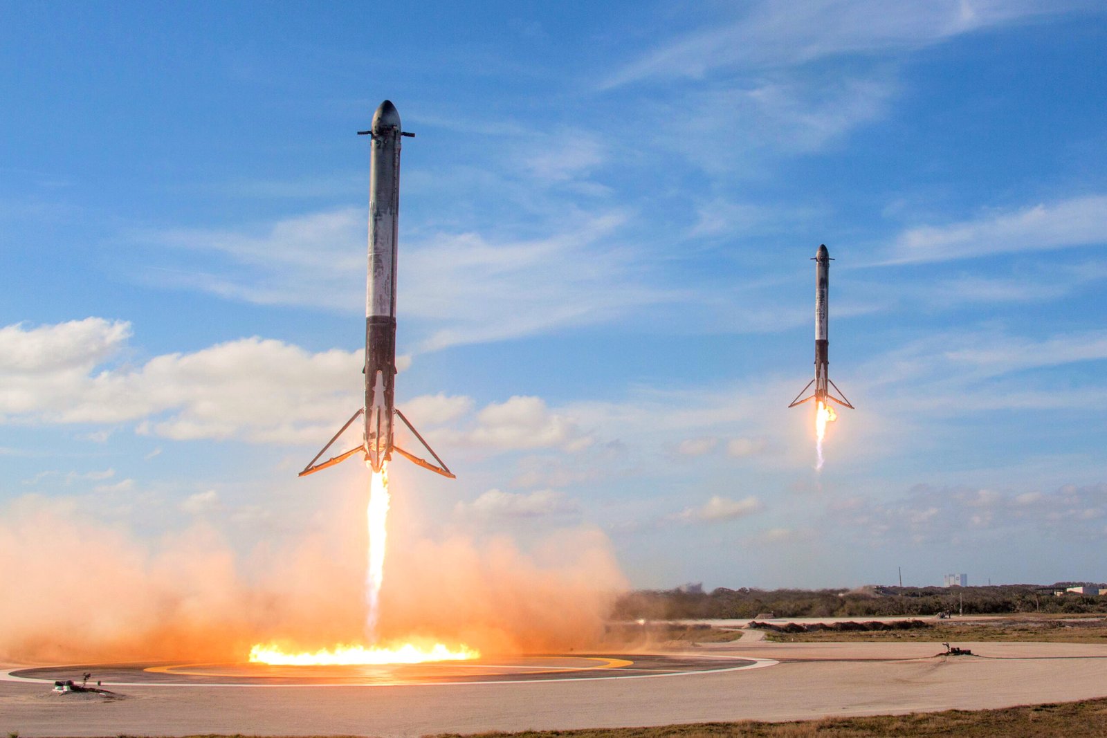 Private Rockets, Public Questions: Commercial Space and Its Challenges (image credits: wikimedia)