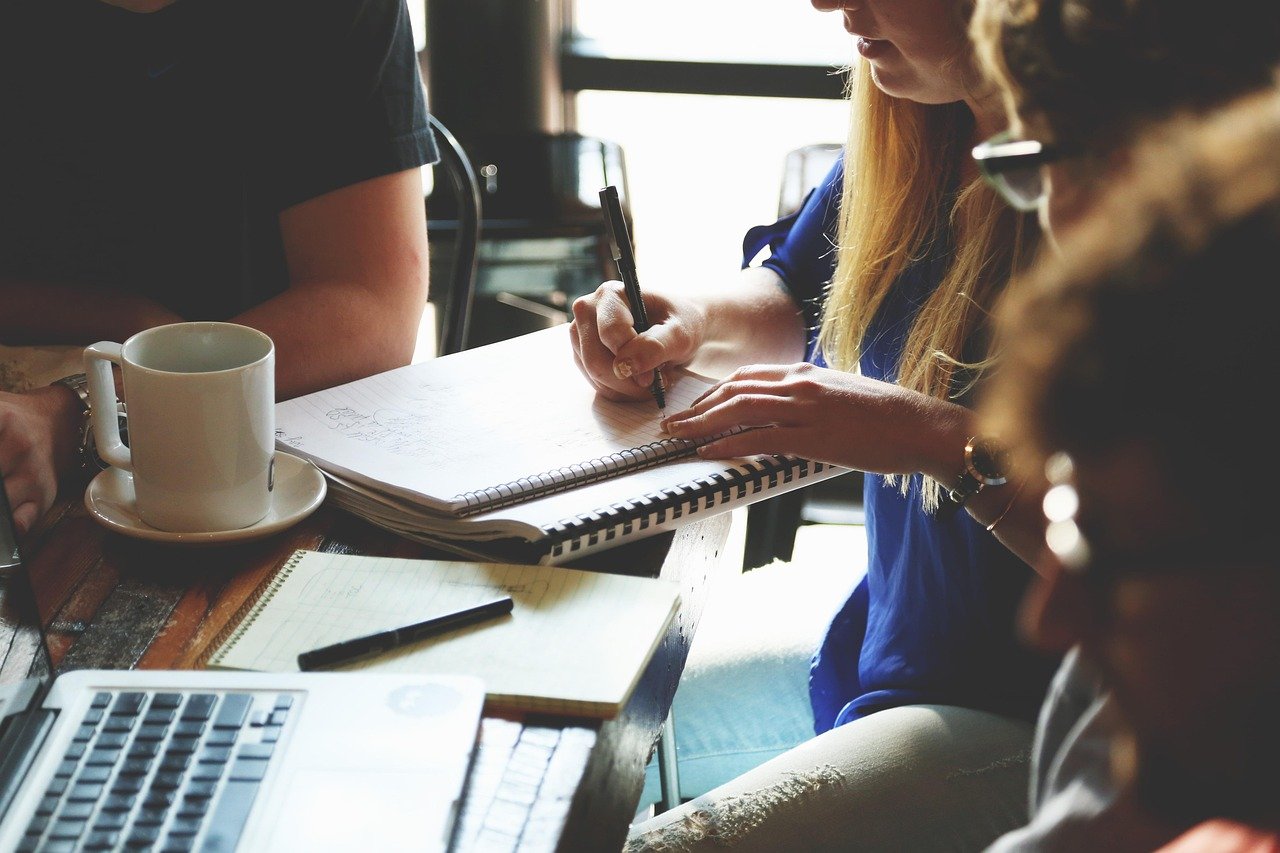 AI Employees: Not Here to Replace, But to Support (image credits: pixabay)