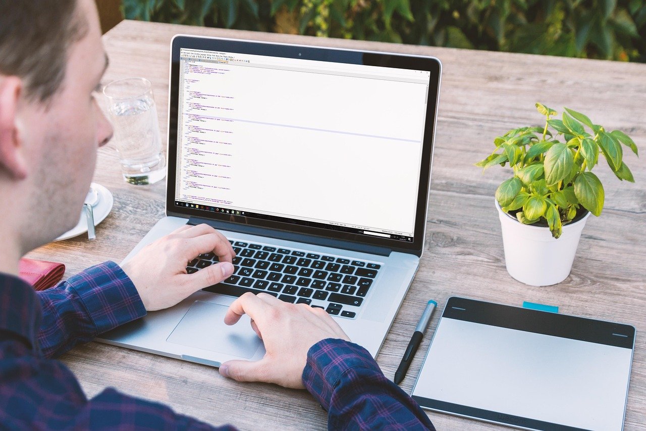 A Brave New World: Are Human Coders on the Brink of Extinction? (image credits: pixabay)