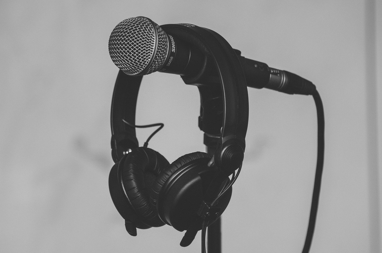 AI in Music Production (image credits: pixabay)