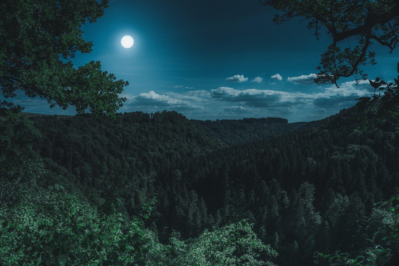 7 Things NASA Isn’t Telling You About the Moon