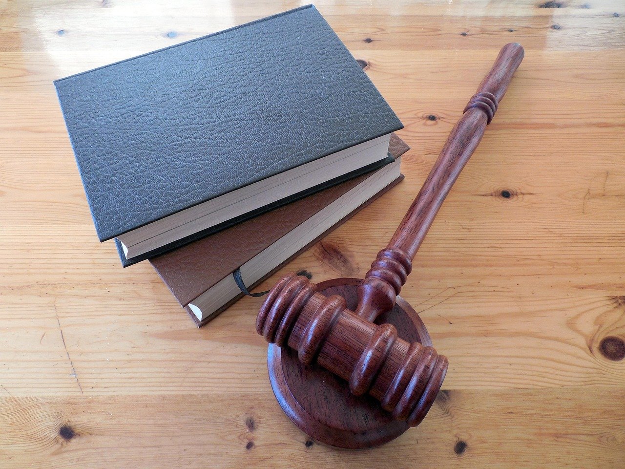 Private Companies Writing Their Own Rules (image credits: pixabay)