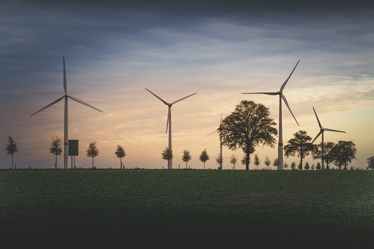 Why Wind and Solar Just Can't Cut It Alone (image credits: pixabay)