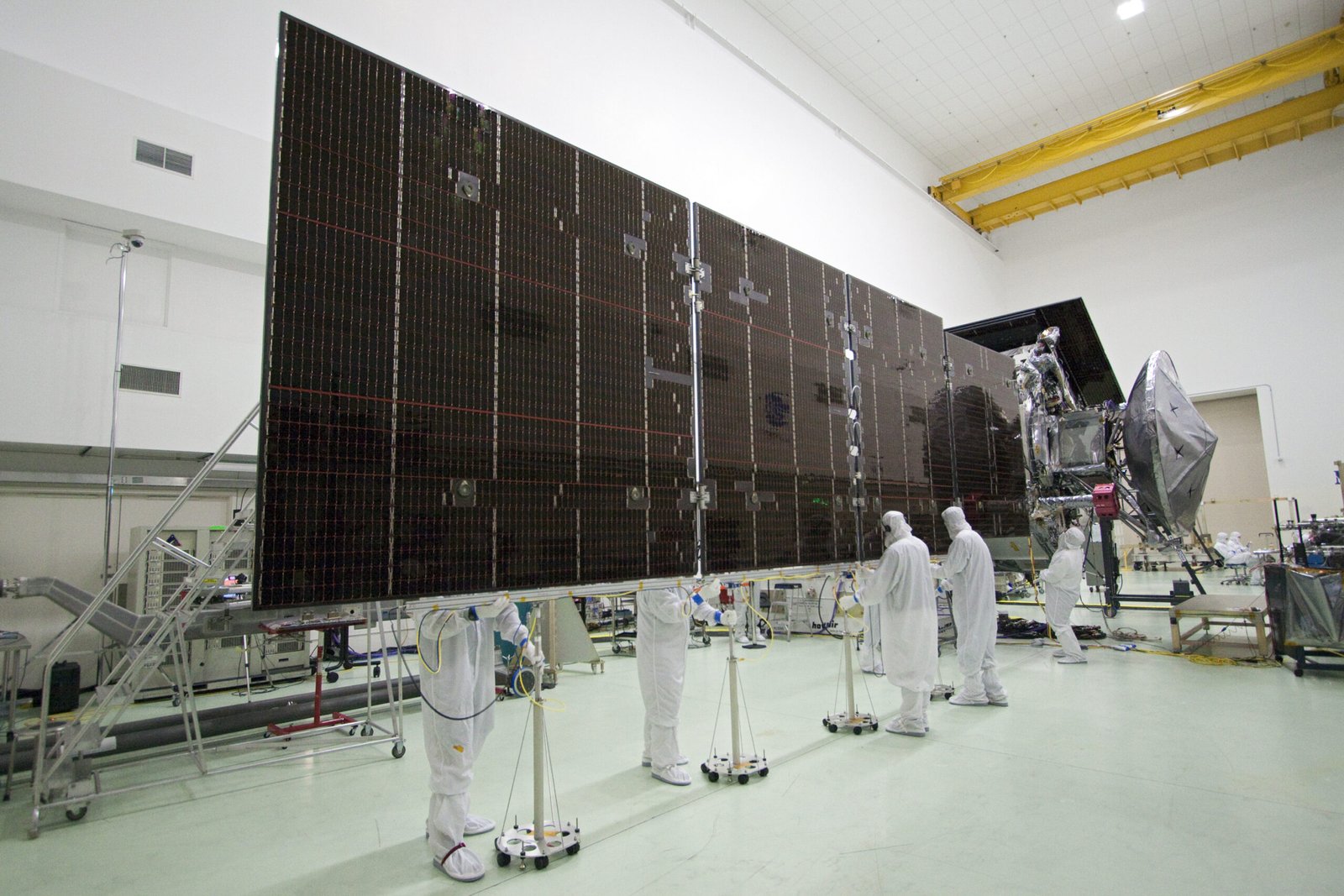 How Space Solar Actually Works (image credits: wikimedia)