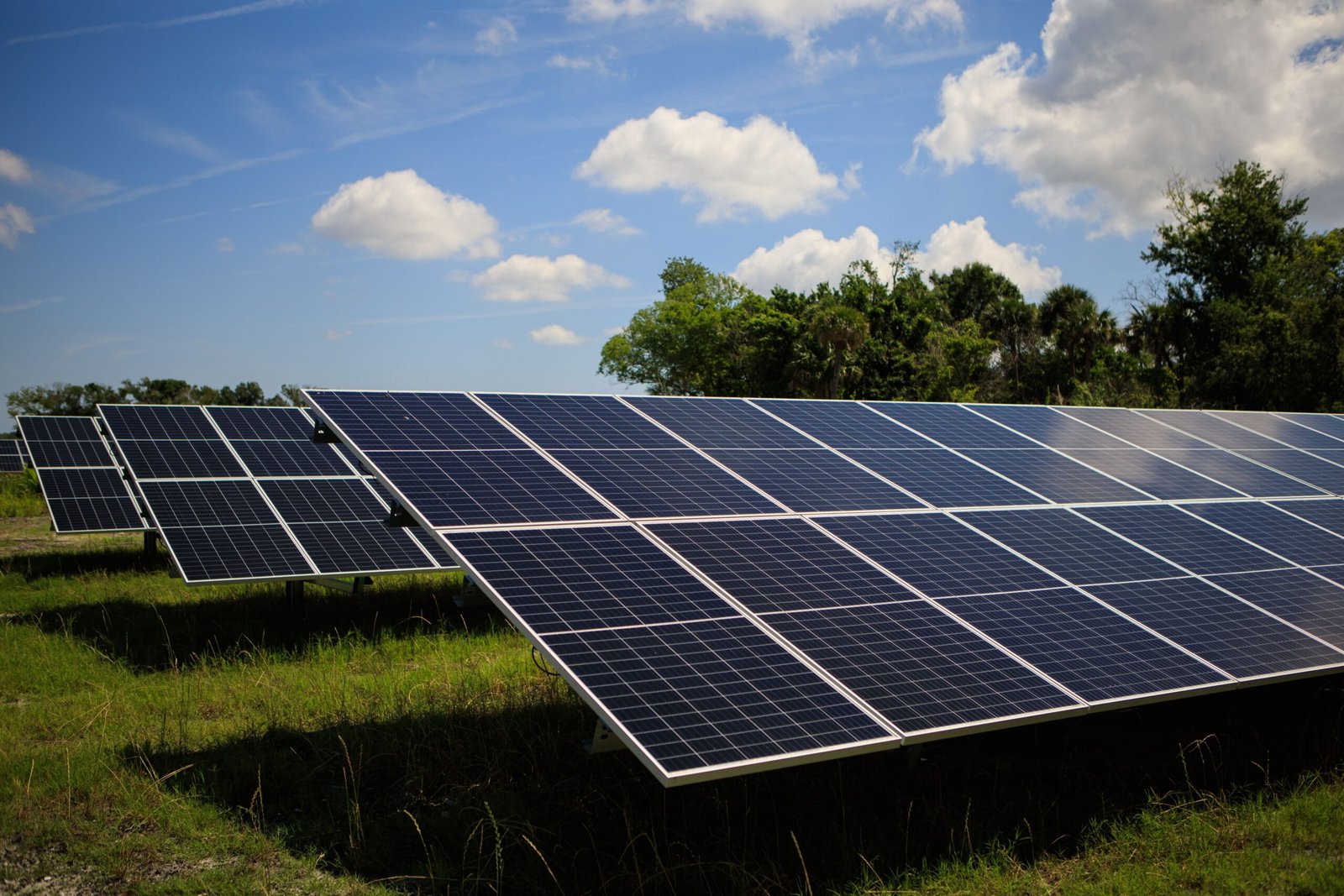 The Market Believes in Space Solar (image credits: wikimedia)