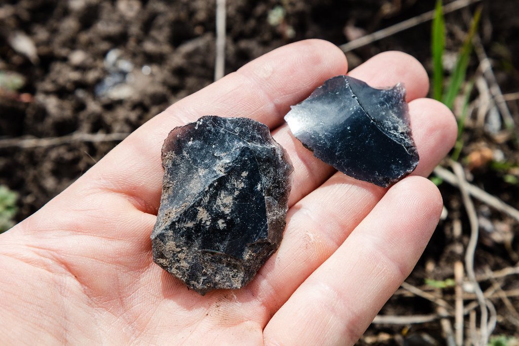 Under the Great Lakes: Oregon Obsidian Found 2,500 Miles From Home (Image Credits: Flickr)