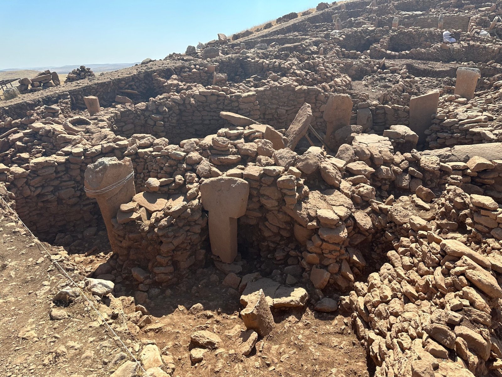 A Site That Shouldn't Exist - Yet Here It Is (By Vincent Vega, CC BY-SA 4.0)