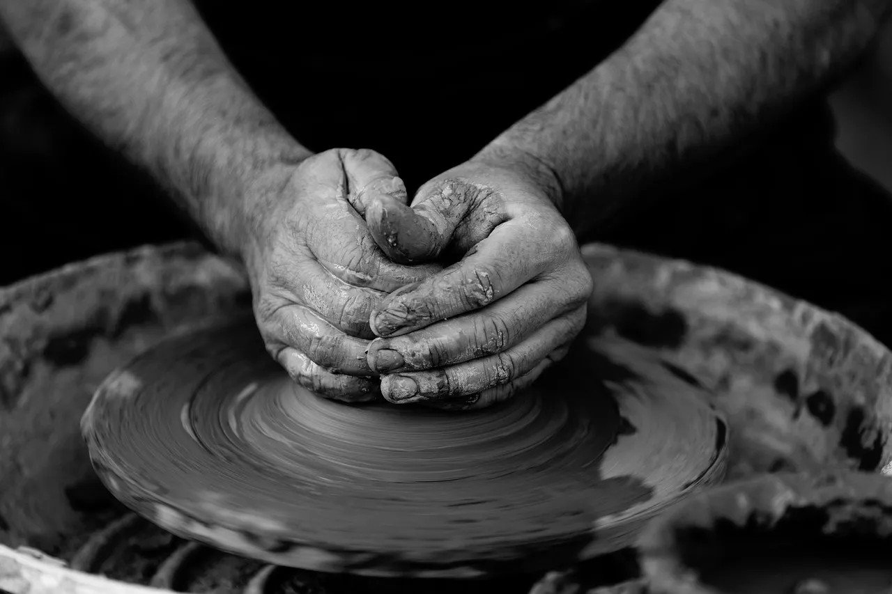 The Pottery Speaks: Stories of Power, War, and Trade (Image Credits: Pixabay)