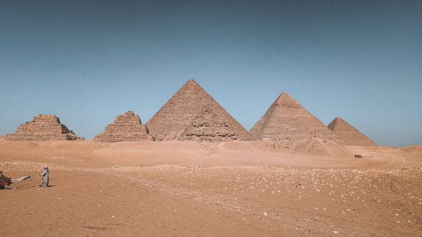 The "Vibration" Experiment: Why Certain Frequencies in the Great Pyramid Still Work