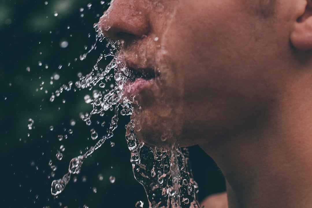 What Happens When You Actually Drink Too Much Water (Image Credits: Unsplash)