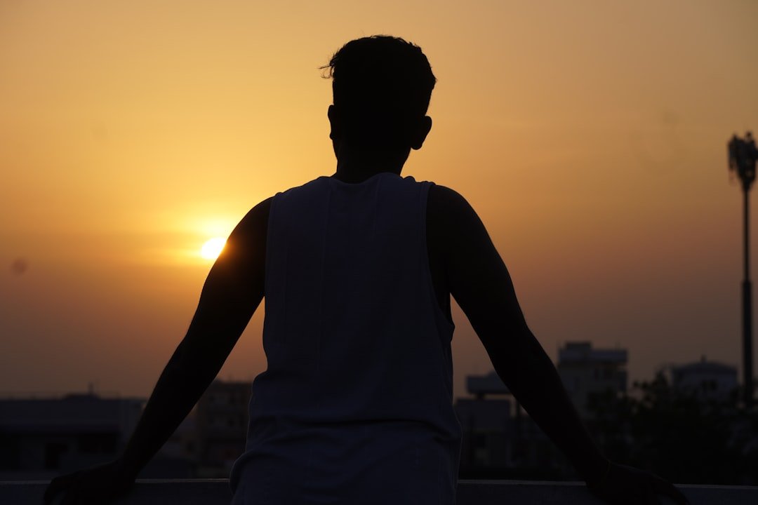 Evening Exercise for People Managing Obesity and Cardiovascular Risk (Image Credits: Unsplash)