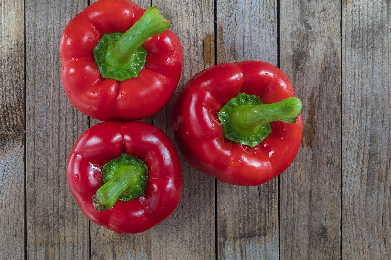 The Broader Market and Where Home Farming Fits (Image Credits: Pixabay)