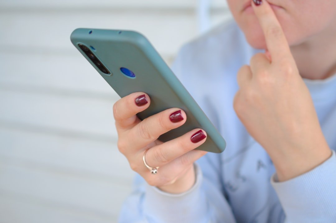 What Doomscrolling Actually Does to Your Brain (Image Credits: Unsplash)