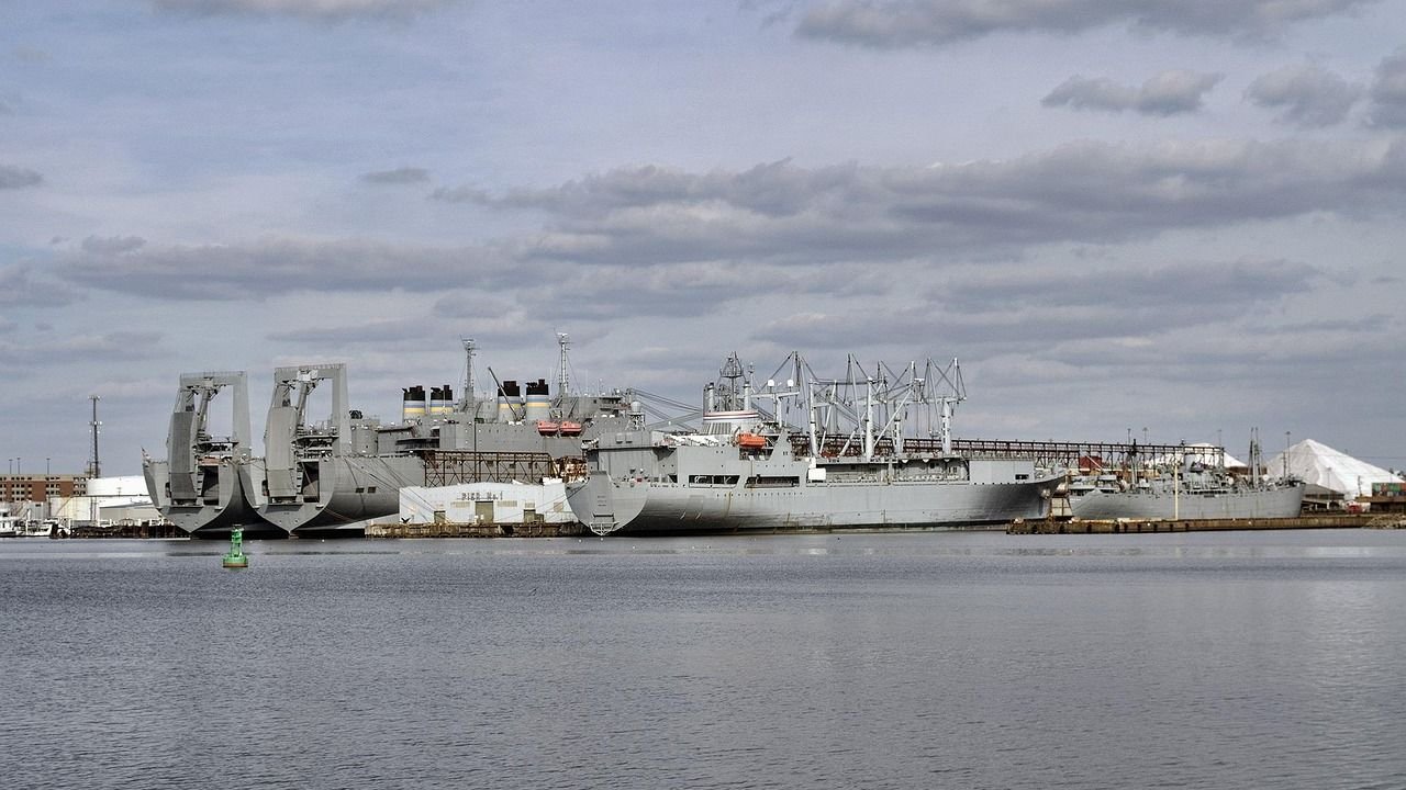 The "Star-Spangled" Science: The Mathematical Reason the 1814 Rockets' Red Glare Was Actually Green