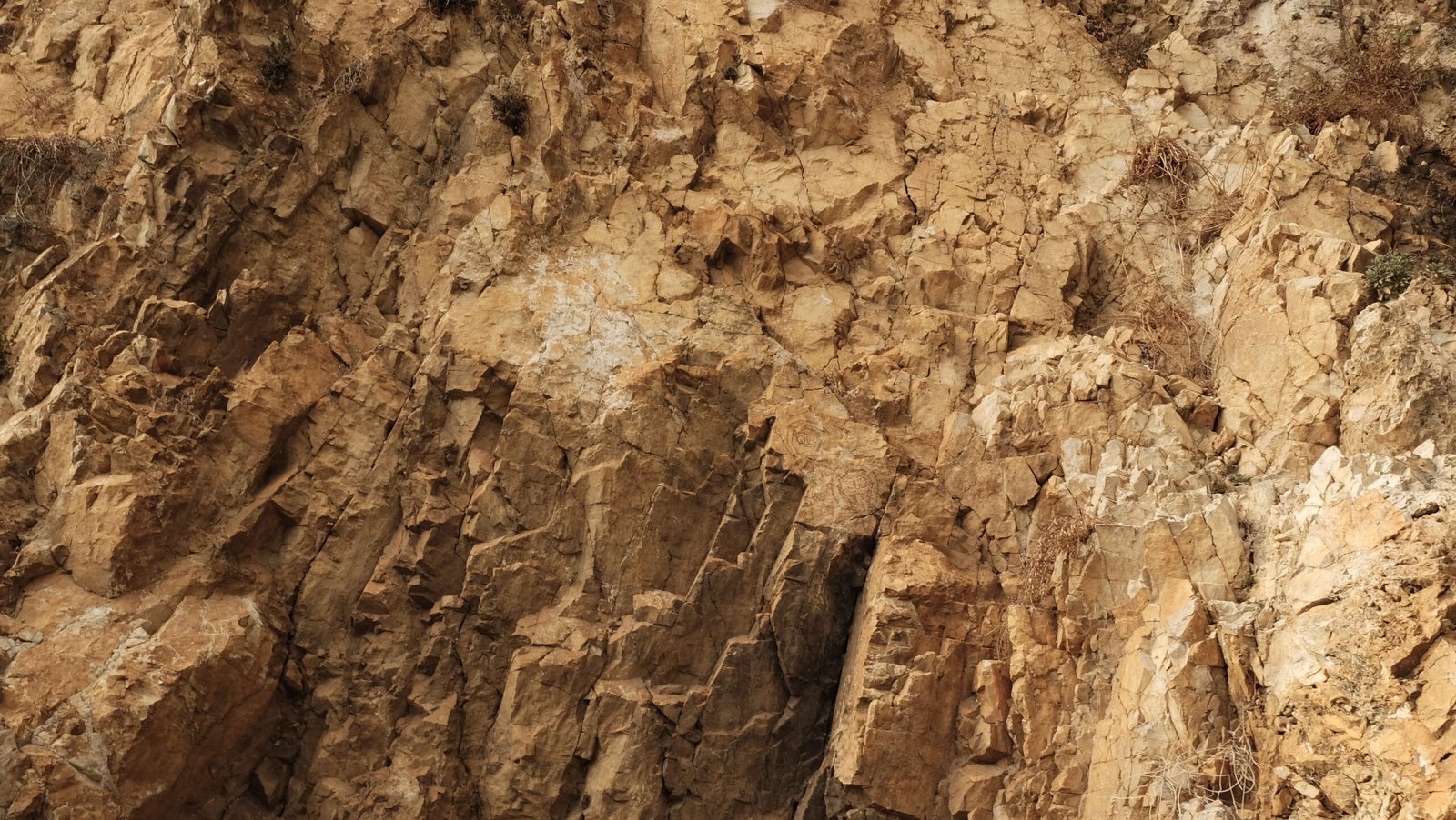 The Gap Between Celestial Observation and Solar Cycle Prediction (By Ardit Alimemeti, CC BY-SA 4.0)