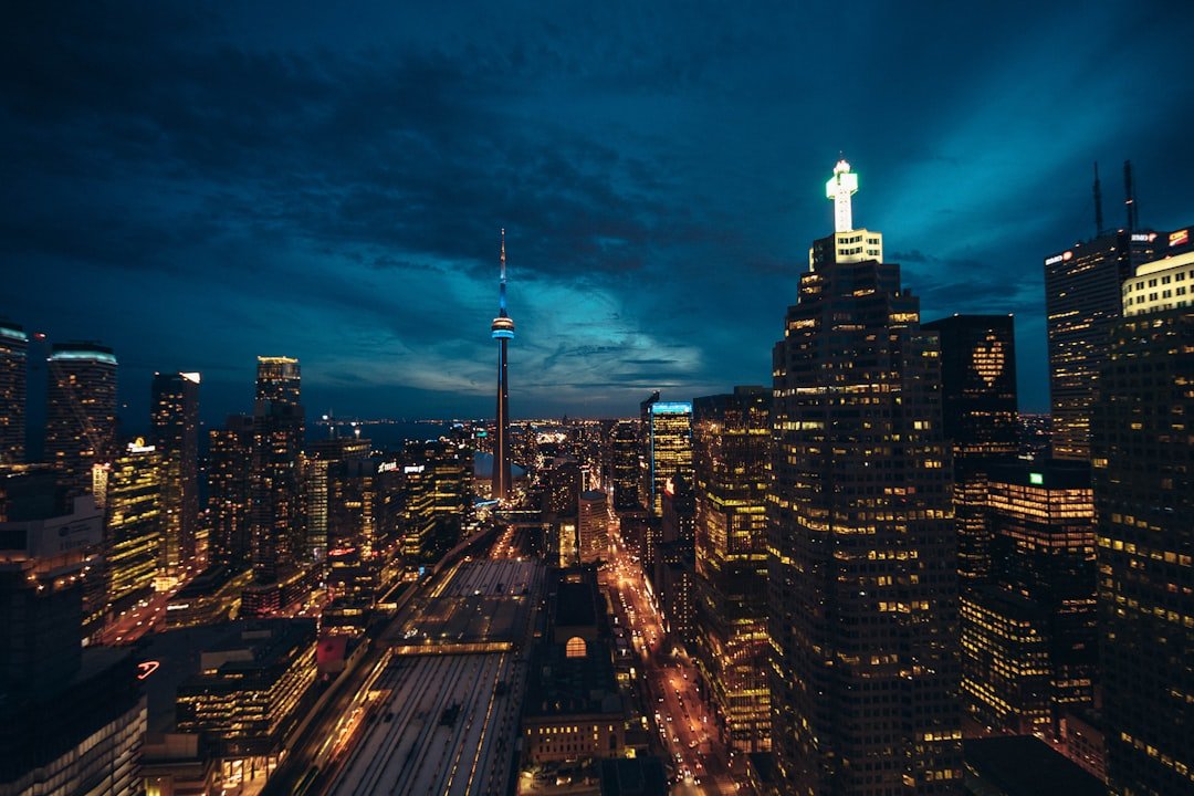 The Founding Families: A Power Structure the Waynes Shared (Image Credits: Unsplash)