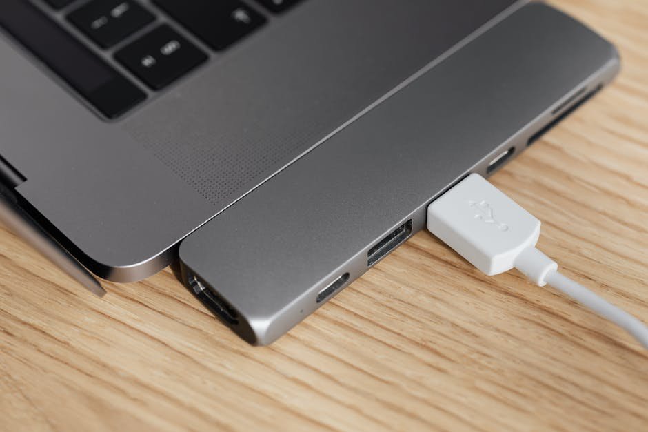 How USB Ports Stay Powered After Shutdown (Image Credits: Pexels)