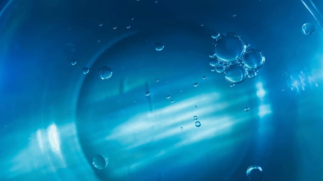 How much water on exoplanets does life need?