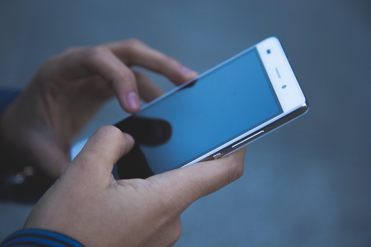 Phrase #3: "I'm Calling from Your Bank - There's Been Suspicious Activity" (Image Credits: Pixabay)