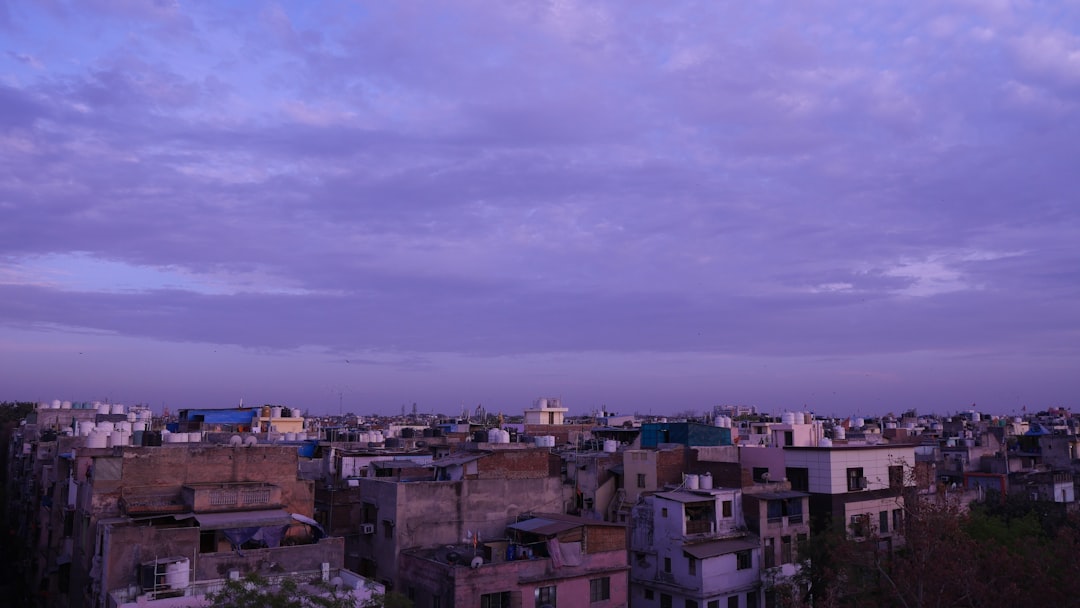 Delhi's Climate as an Unlikely Accomplice (Image Credits: Unsplash)