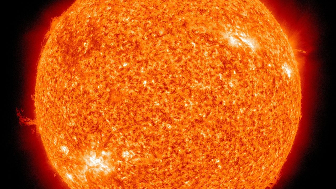 Monthly Roundup: Science of the Sun