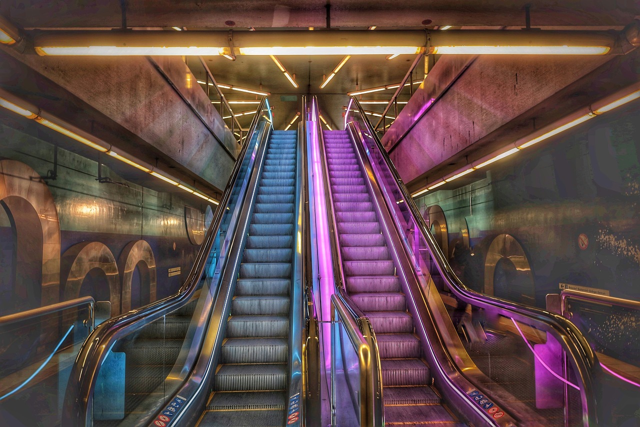 The LUX-ZEPLIN Experiment: Closing In Underground (Image Credits: Pixabay)