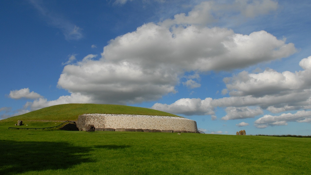 The Adena People: Who Actually Built These Burial Sites (Image Credits: Pixabay)