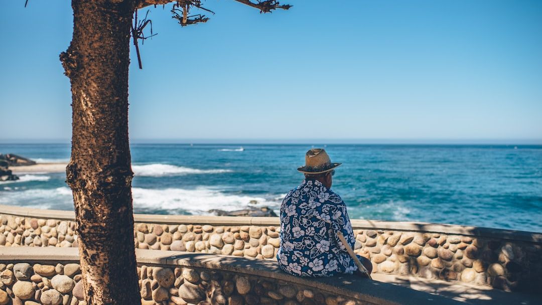 Psychology says the mark of a genuinely intelligent mind isn’t quick answers or a good memory or being the most articulate person in the room, it’s the quiet willingness to sit with a question long after everyone else has settled on a conclusion and moved on