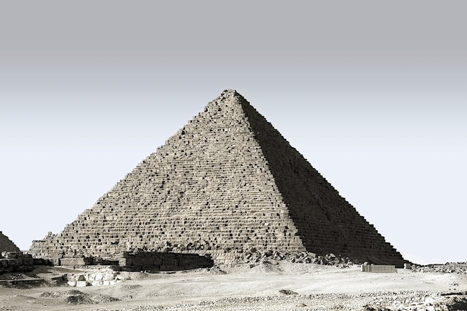 Where the Viral "Crystal Pyramid" Story Came From (Image Credits: Pexels)