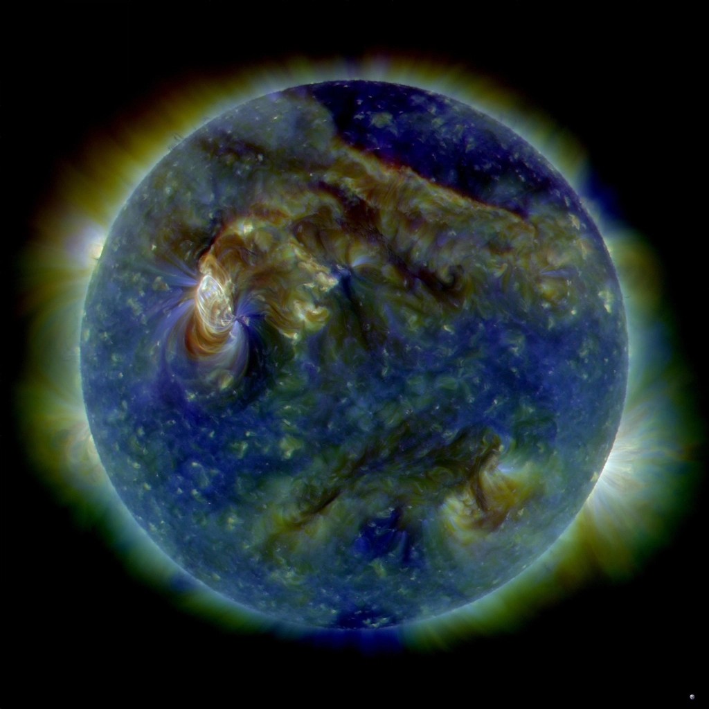 What a Geomagnetic Storm Actually Is (Image Credits: Rawpixel)