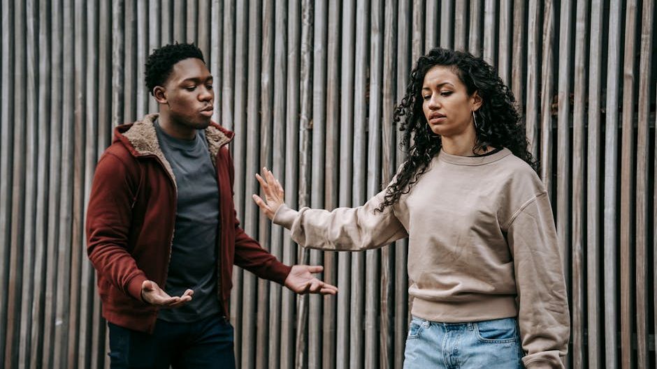 The real reason intelligent people often have surprisingly bad relationships isn’t that they overthink — it’s that their analytical strength becomes a defense mechanism, and the partner ends up arguing with a lawyer instead of talking to a person