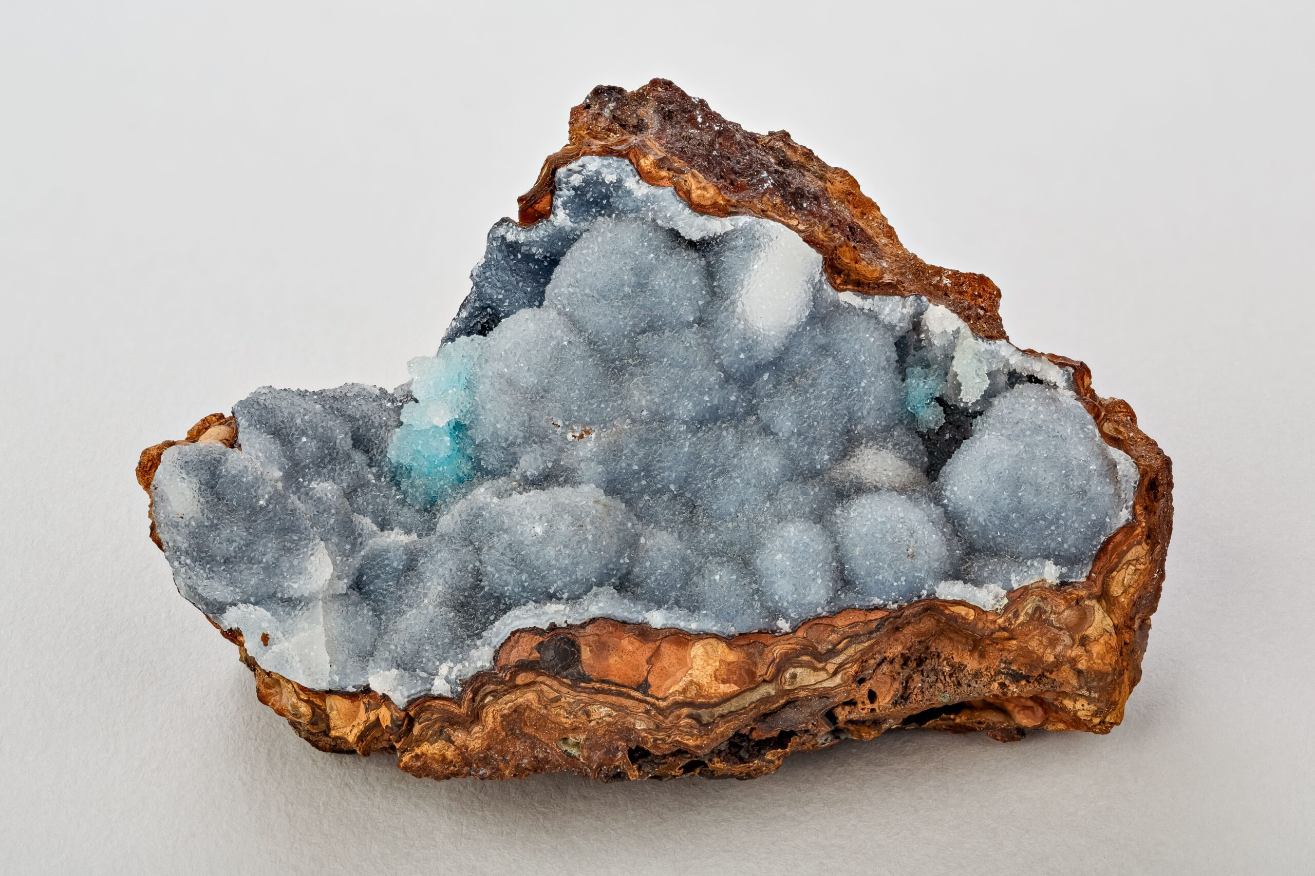 The Day Three Rock Hunters Made an Unusual Find (By CEphoto, Uwe Aranas, CC BY-SA 4.0)