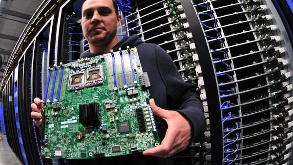 The "Cloud Exit": Why Major Tech Firms are Moving Their Data Back to Physical Servers in 2026