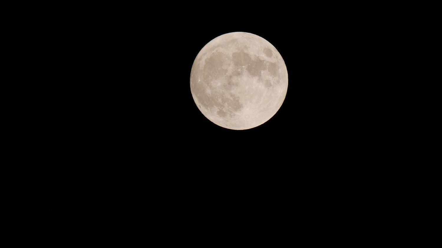 Full moon alert: May's Flower 'micromoon' will look extra small tonight, with a rare Blue Moon following