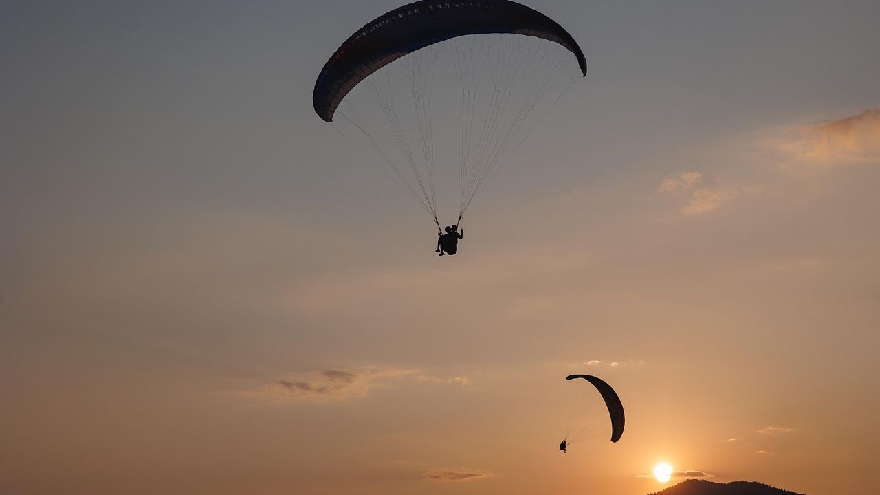 Is it cake? No, it's a parachute! | Space photo of the day for May 1, 2026