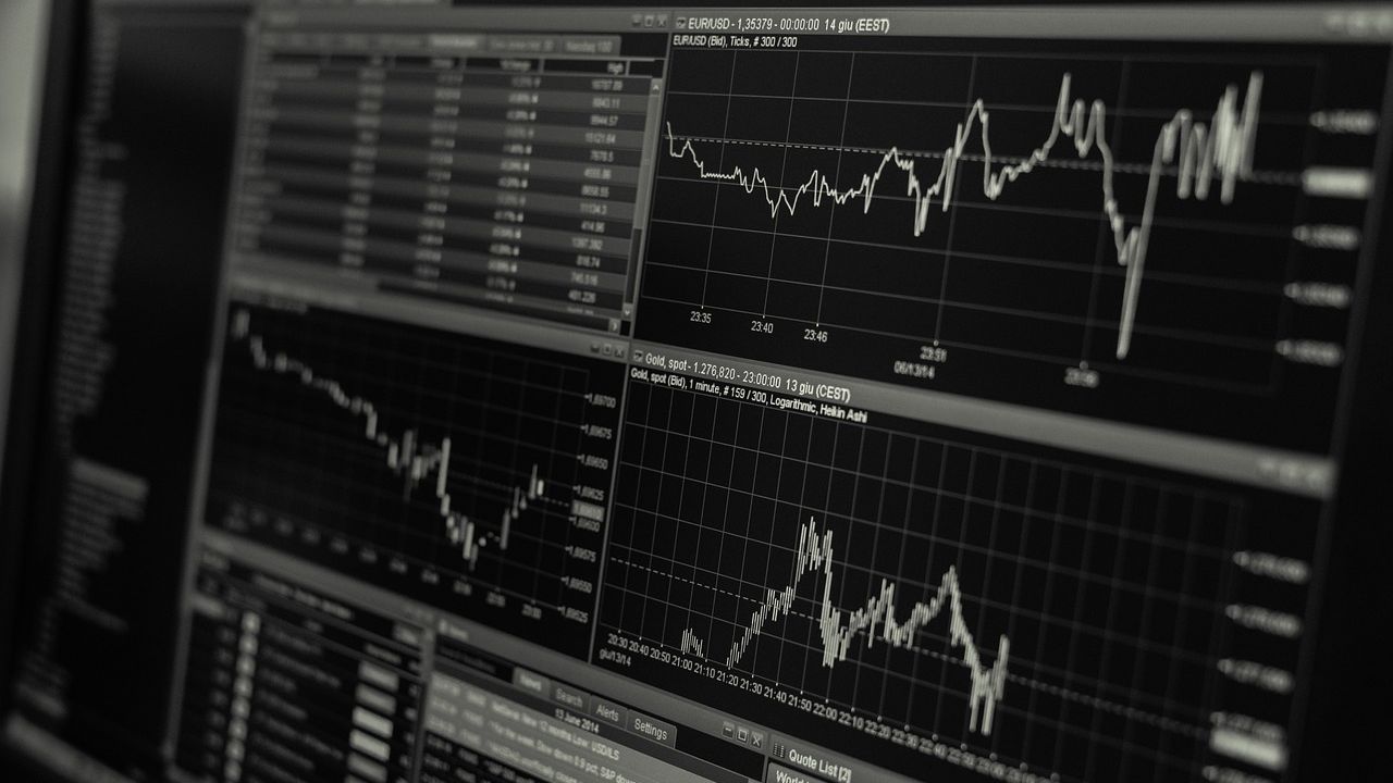 Wall Street Roundup: Tech Reports