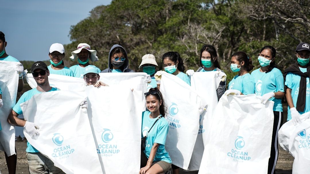 How an army of volunteers is fighting climate misinformation online
