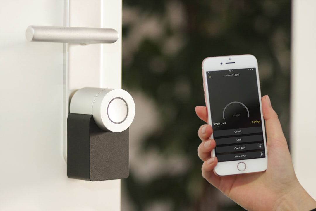 Why Burglars Avoid Effort More Than Technology (Image Credits: Unsplash)