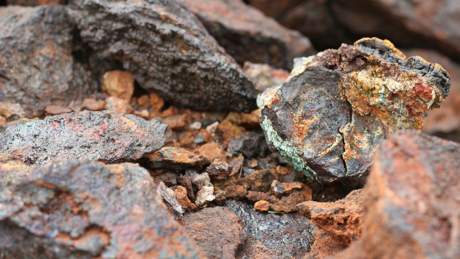Mysterious green rocks in Pyrenees cave hint that prehistoric people were working copper there for 4,000 years