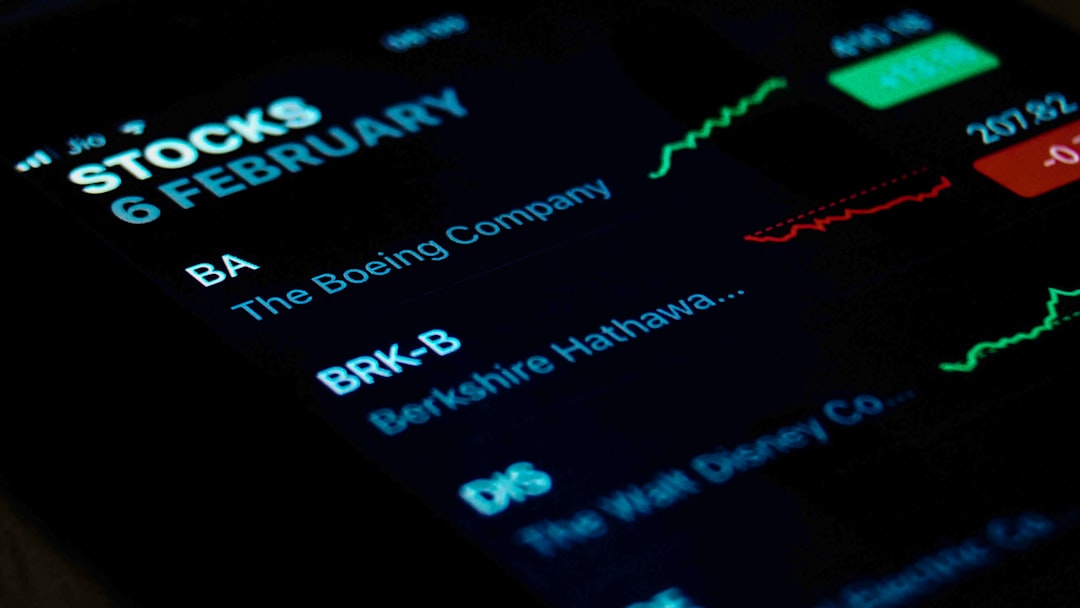 First United director Brian Boal buys $2,990 in company stock