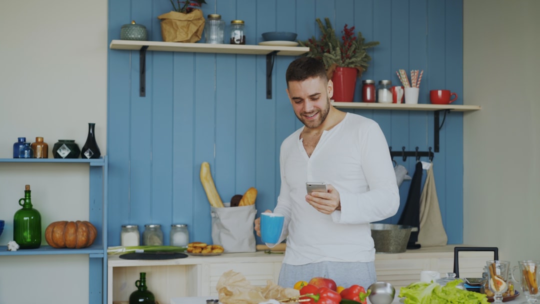 How Widespread Is the Morning Phone Habit? (Image Credits: Unsplash)