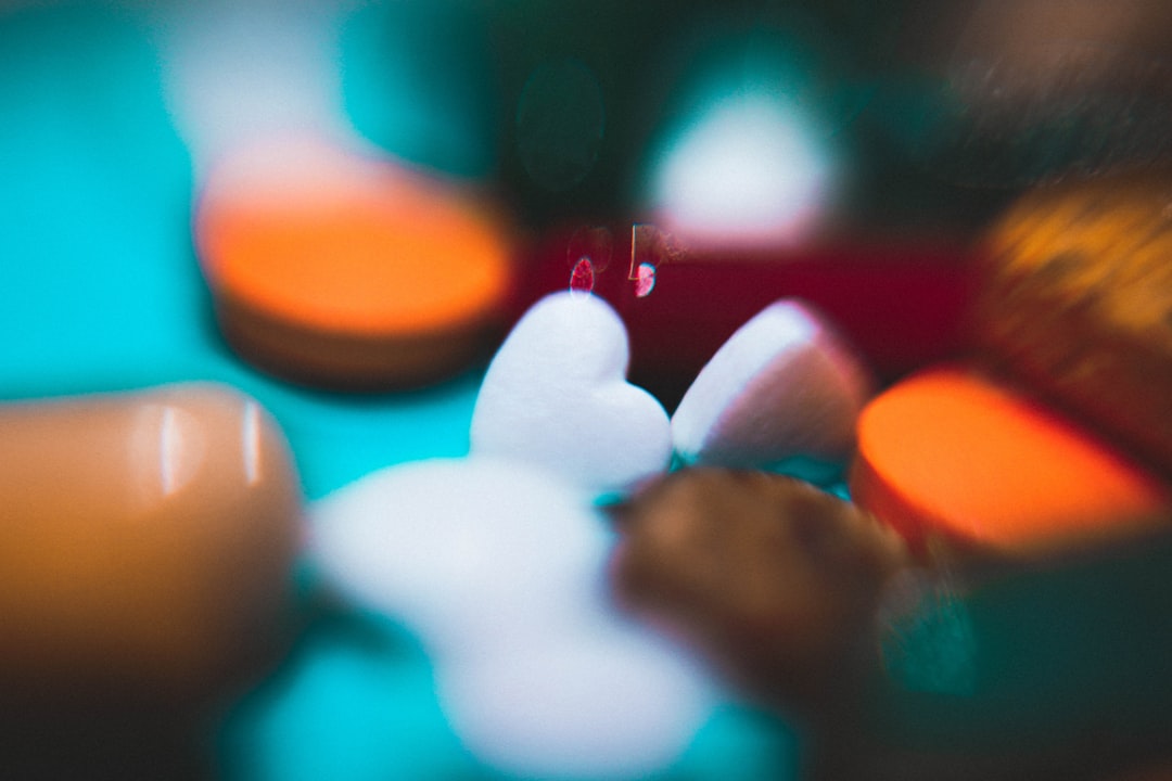 When a Painkiller Eases Heartbreak (Image Credits: Unsplash)