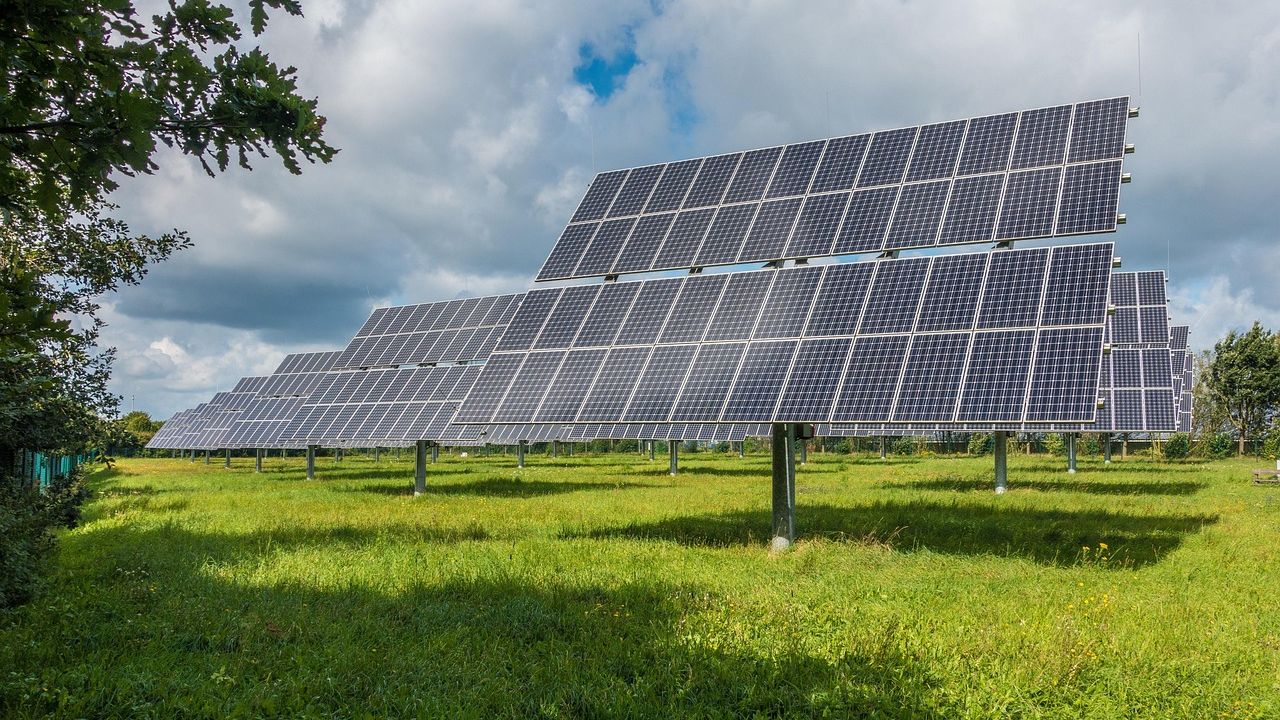 We bet you can’t guess which states rely most on wind and solar power