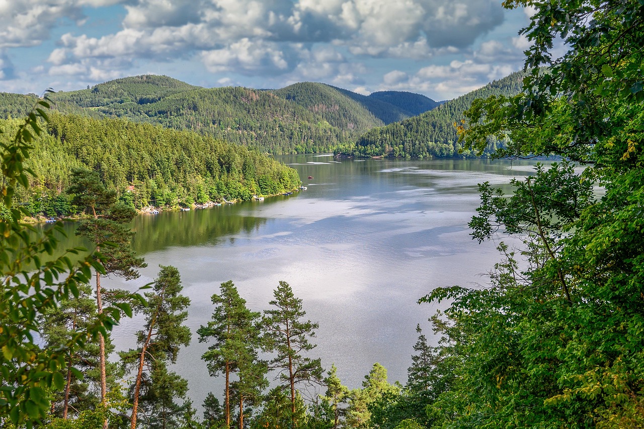 The Four Drowned Towns of Swift River Valley, Massachusetts (Image Credits: Pixabay)
